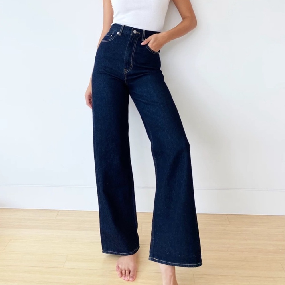 Levi’s High Loose Dark Wash Size 25